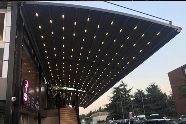 eğimli oval pergola