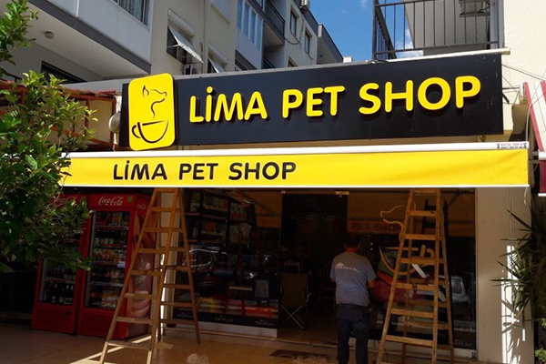 mağaza önü tentesi